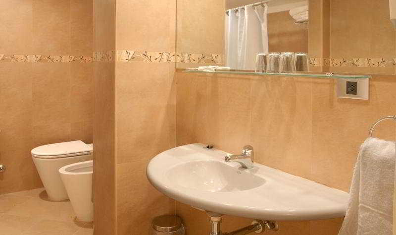 Hotel Tirol San Carlos de Bariloche Extérieur photo